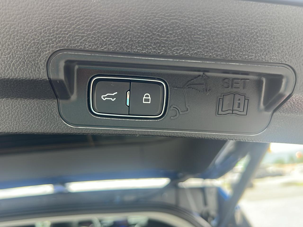 2022 Ford Explorer XLT - Photo 19