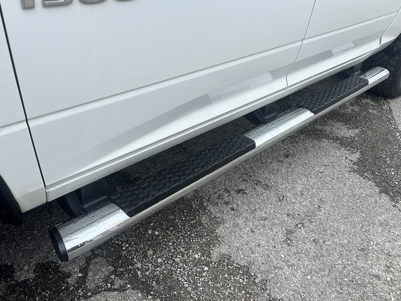 RAM 1500 4WD Crew Cab 140.5" Sport 2014