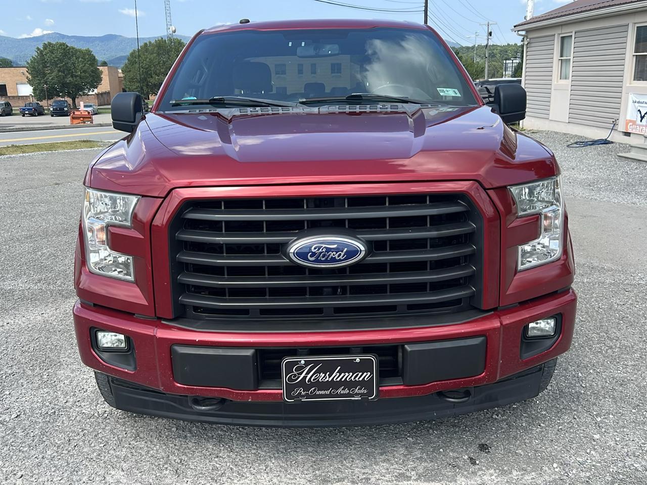 Ford F-150 4WD SuperCrew 150" XLT 2017