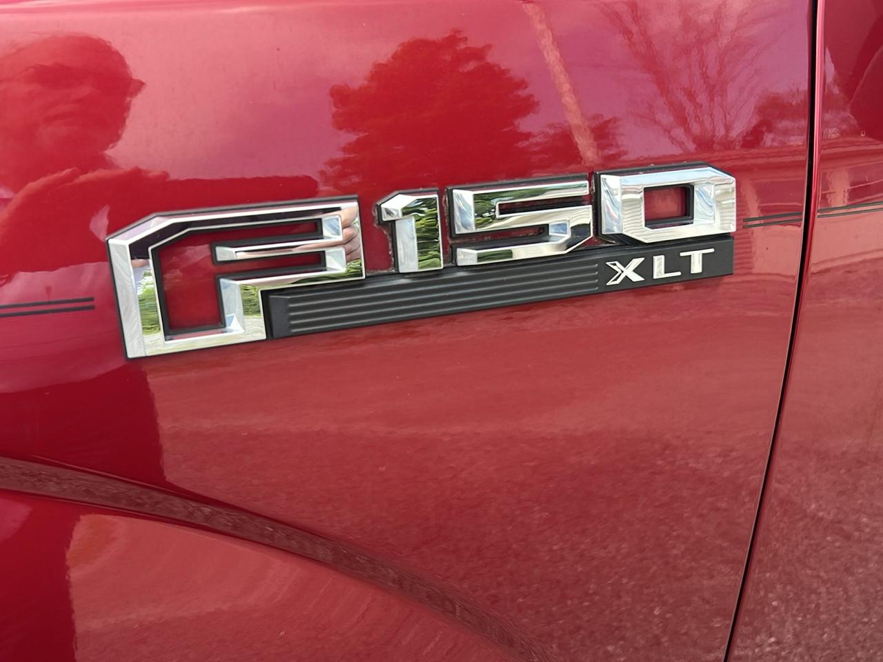 Ford F-150 4WD SuperCrew 150" XLT 2017