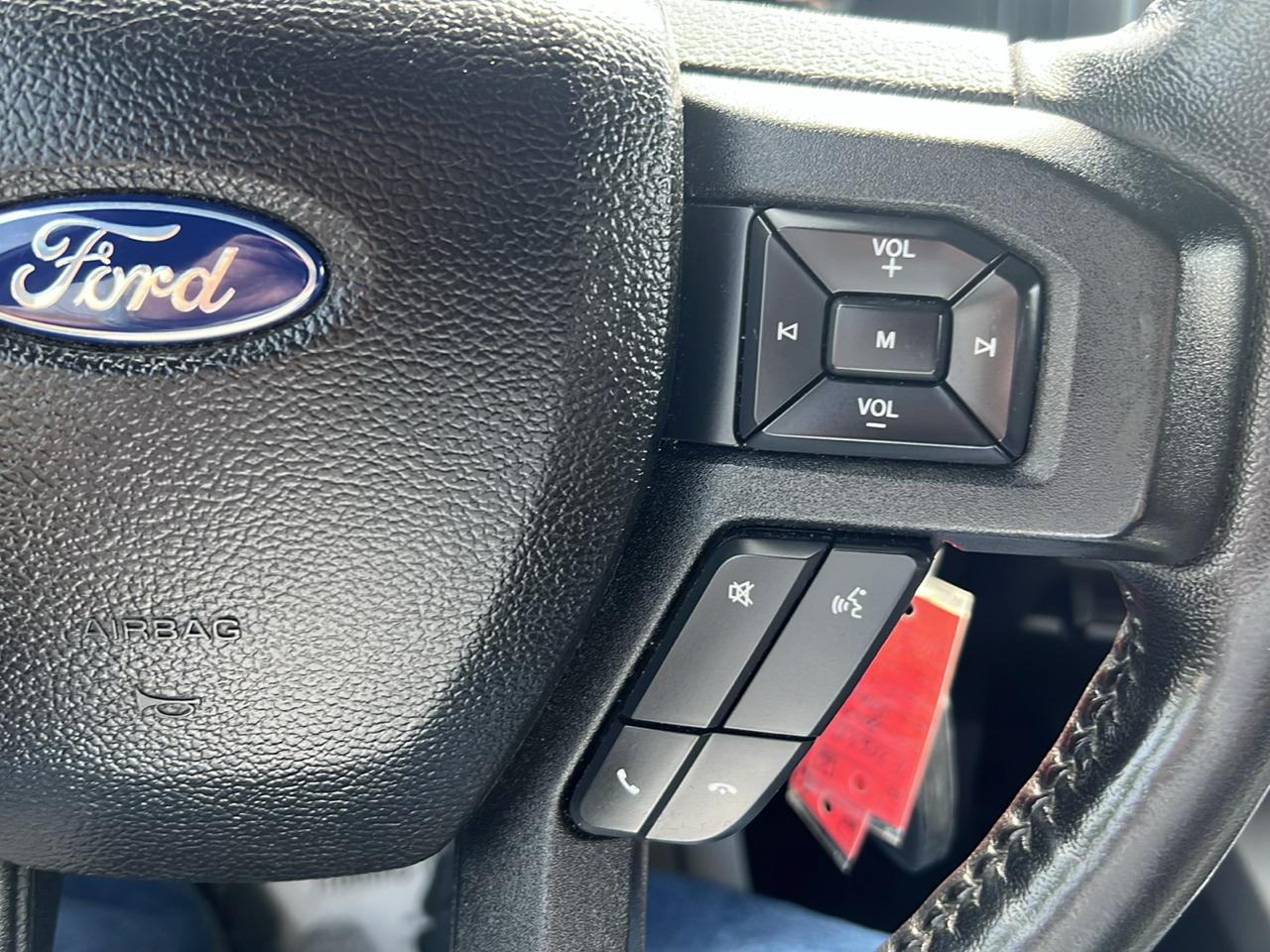 Ford F-150 4WD SuperCrew 150" XLT 2017
