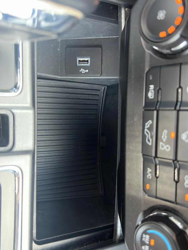 Ford F-150 4WD SuperCrew 150" XLT 2017
