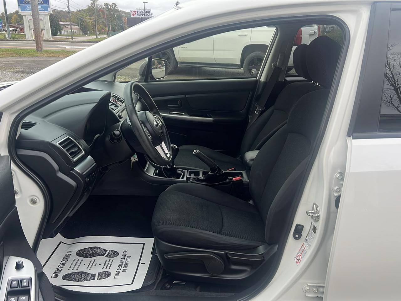 Subaru Crosstrek 2.0i Manual 2017