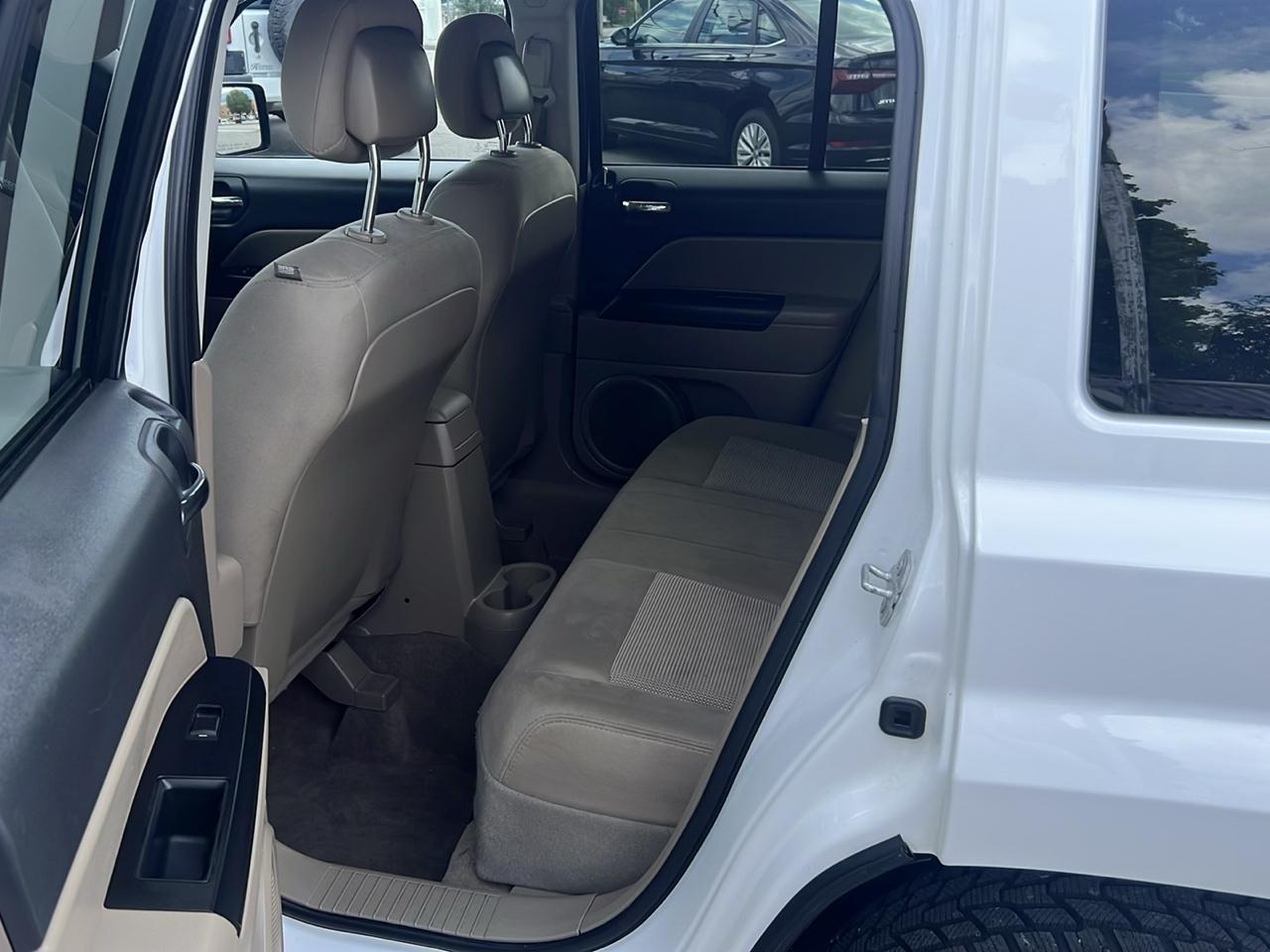 Jeep Patriot 4WD 4dr Sport 2015