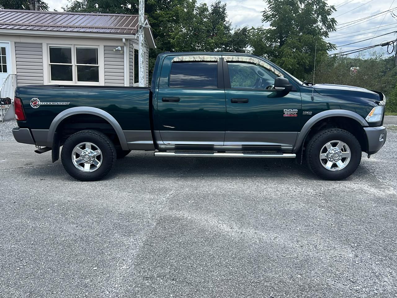 RAM 2500 4WD Crew Cab 149" Outdoorsman 2011