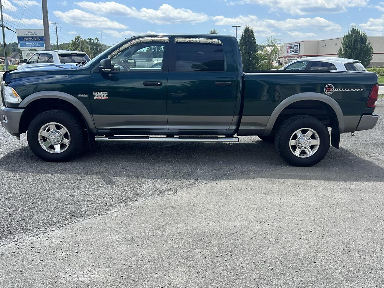 RAM 2500 4WD Crew Cab 149" Outdoorsman 2011
