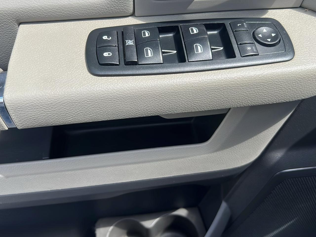 RAM 2500 4WD Crew Cab 149" Outdoorsman 2011