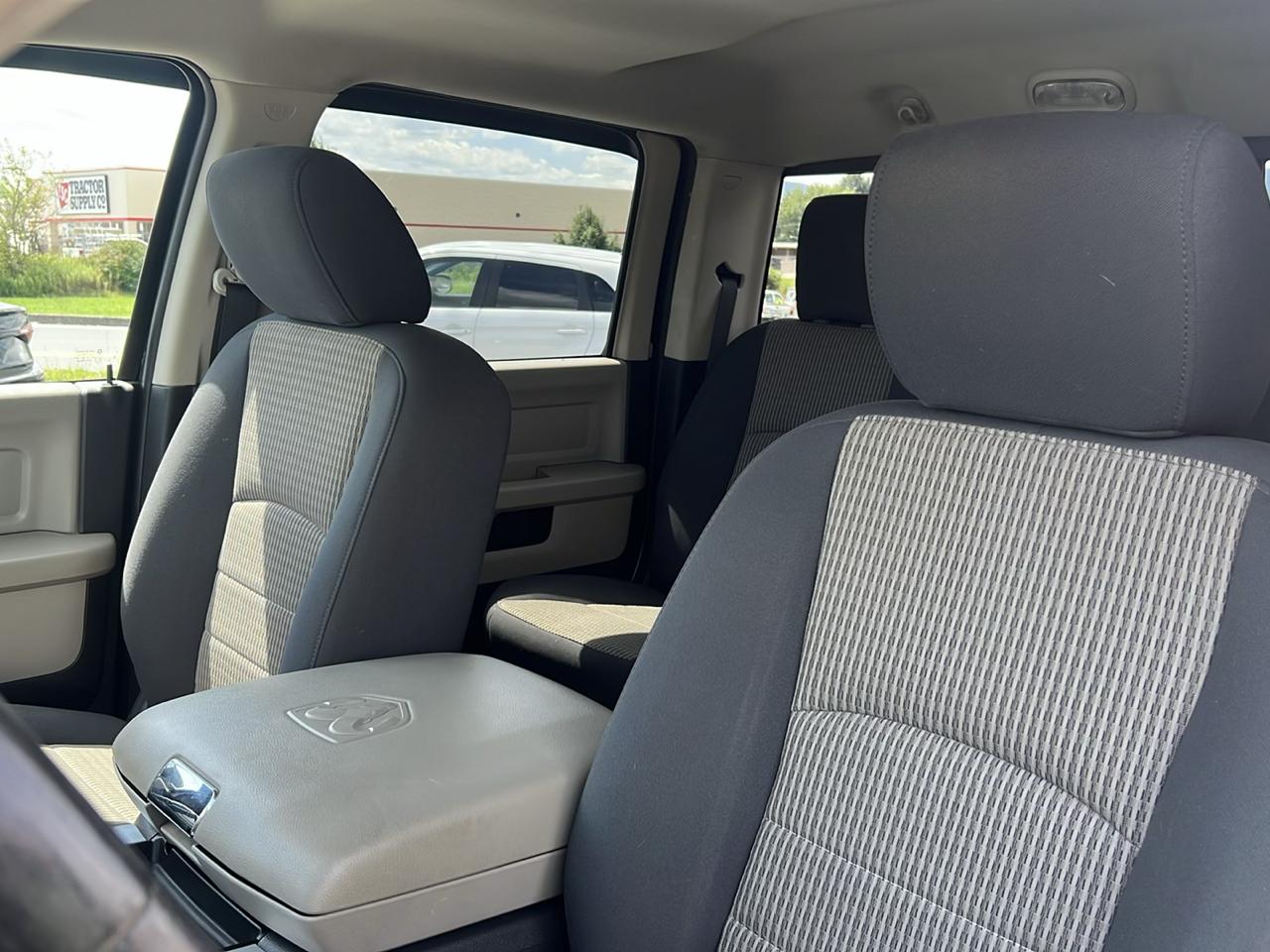 RAM 2500 4WD Crew Cab 149" Outdoorsman 2011