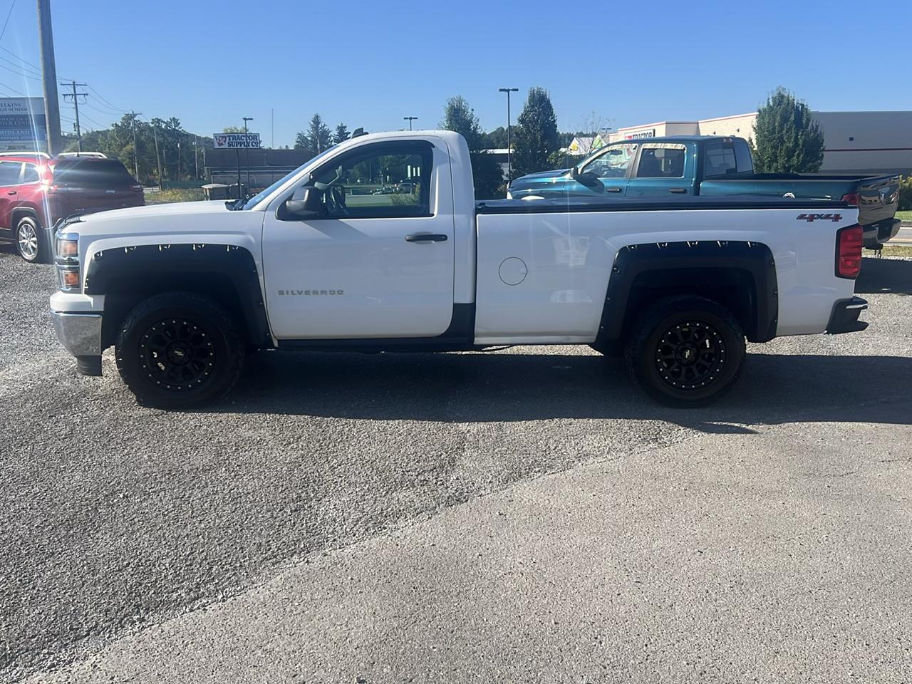 Chevrolet Silverado photo 6