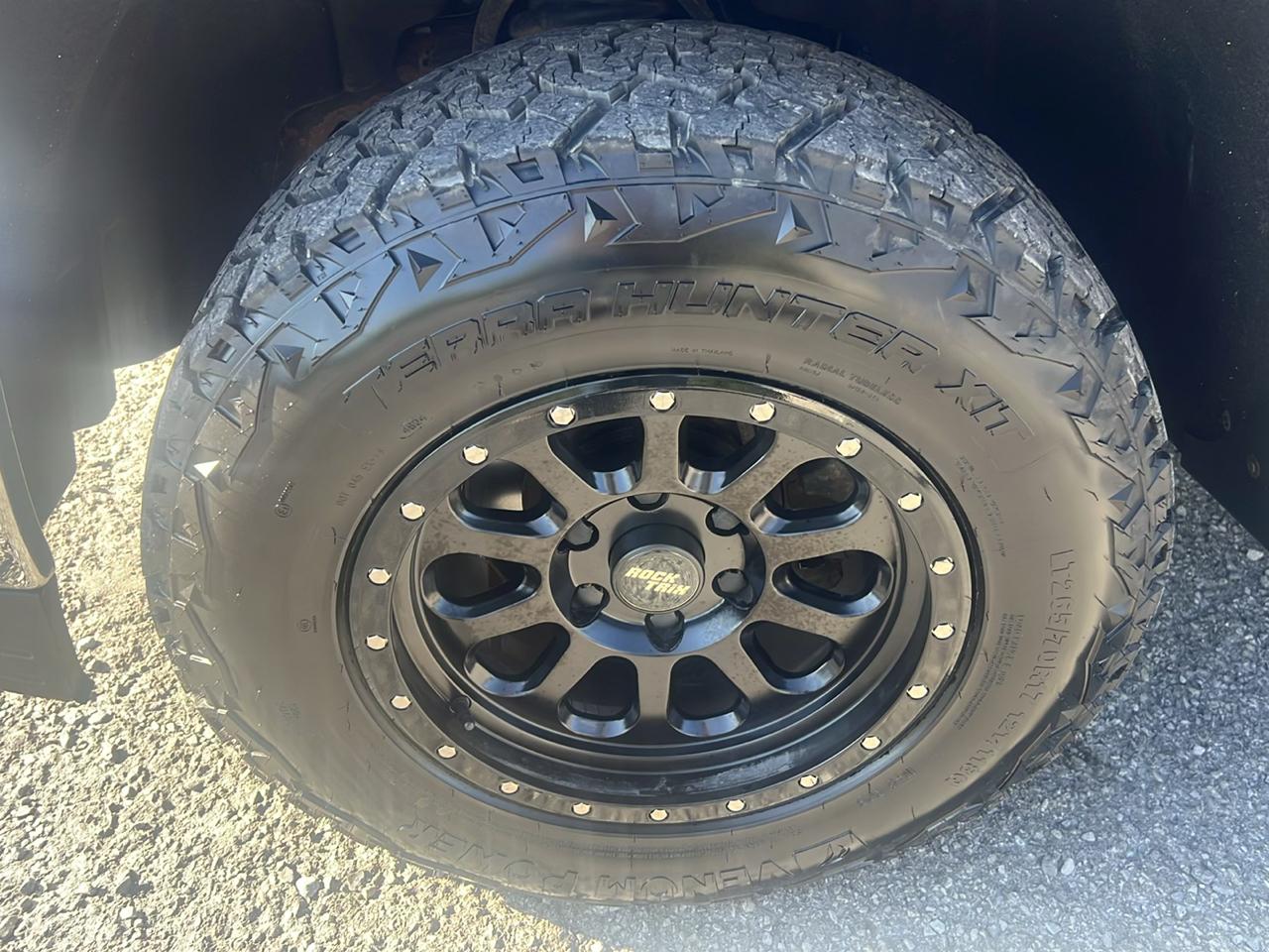 Chevrolet Silverado photo 9