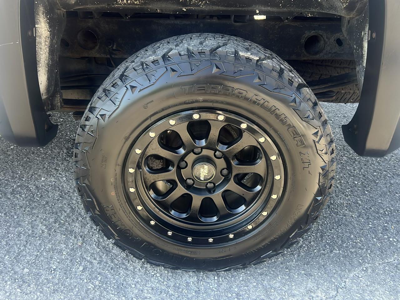 Chevrolet Silverado photo 12