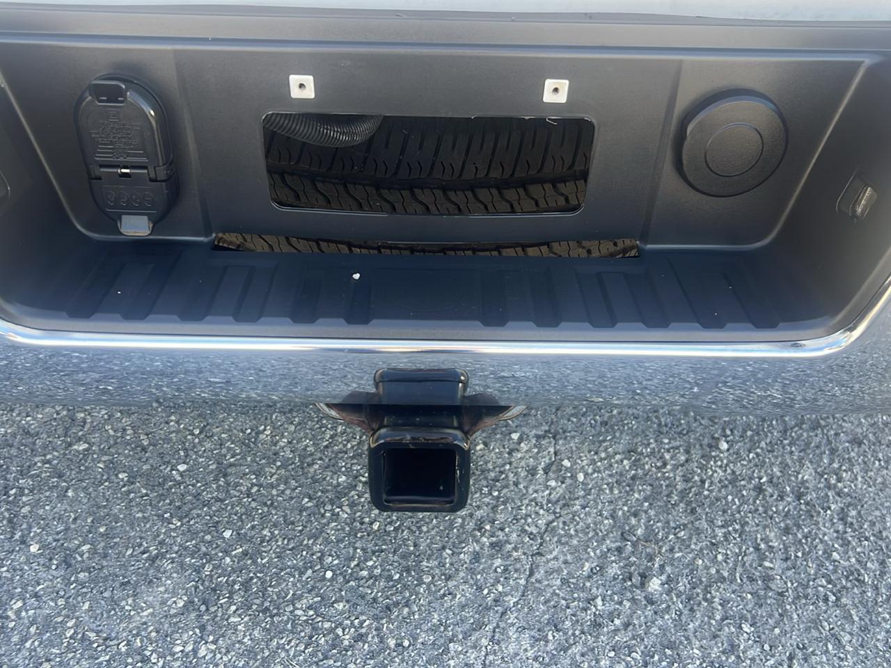 Chevrolet Silverado photo 14