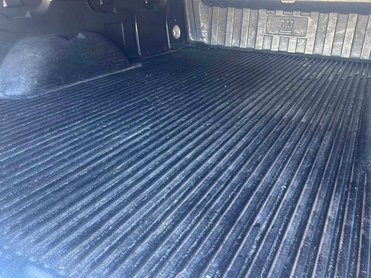 Chevrolet Silverado photo 15