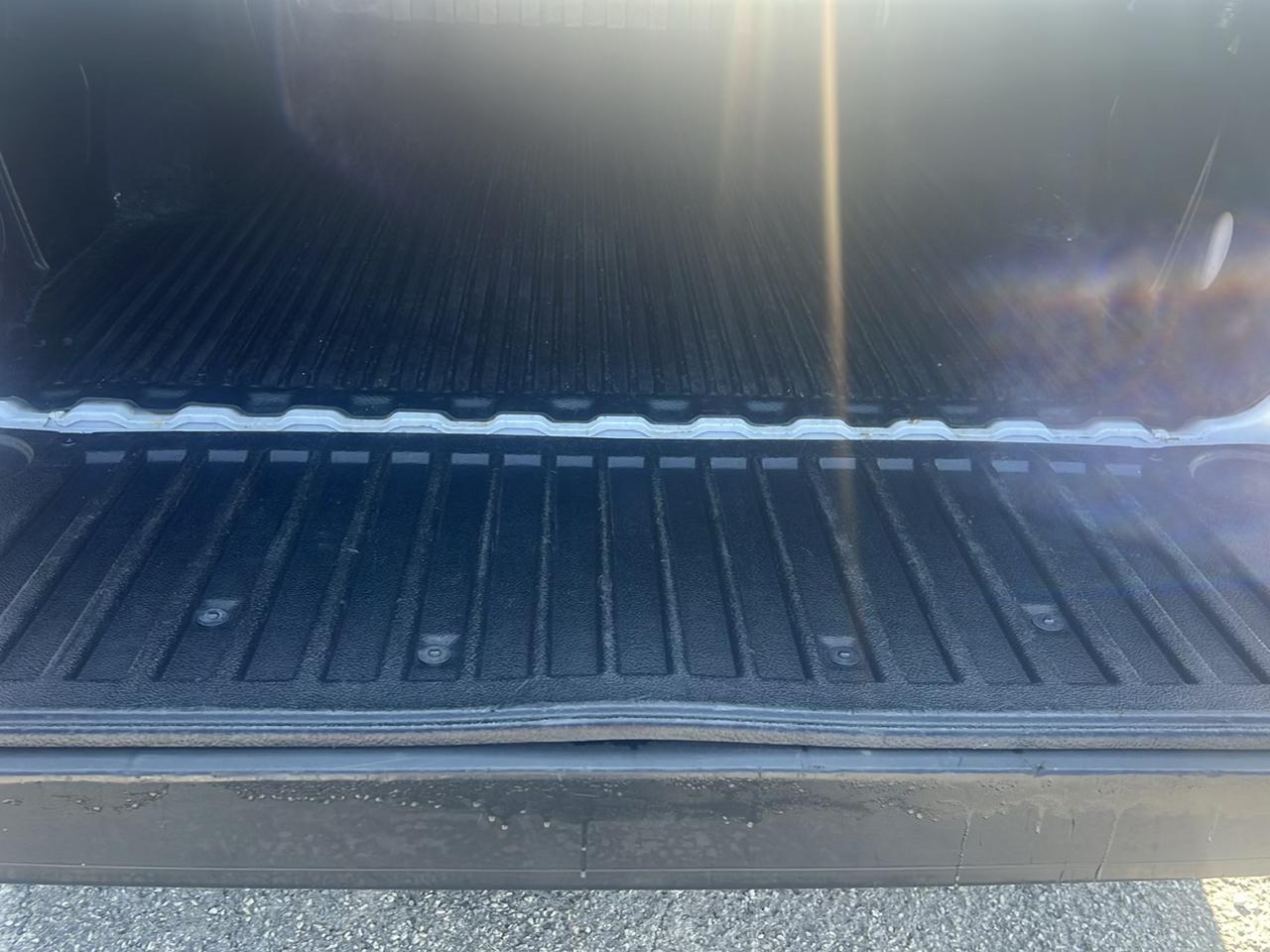 Chevrolet Silverado photo 16