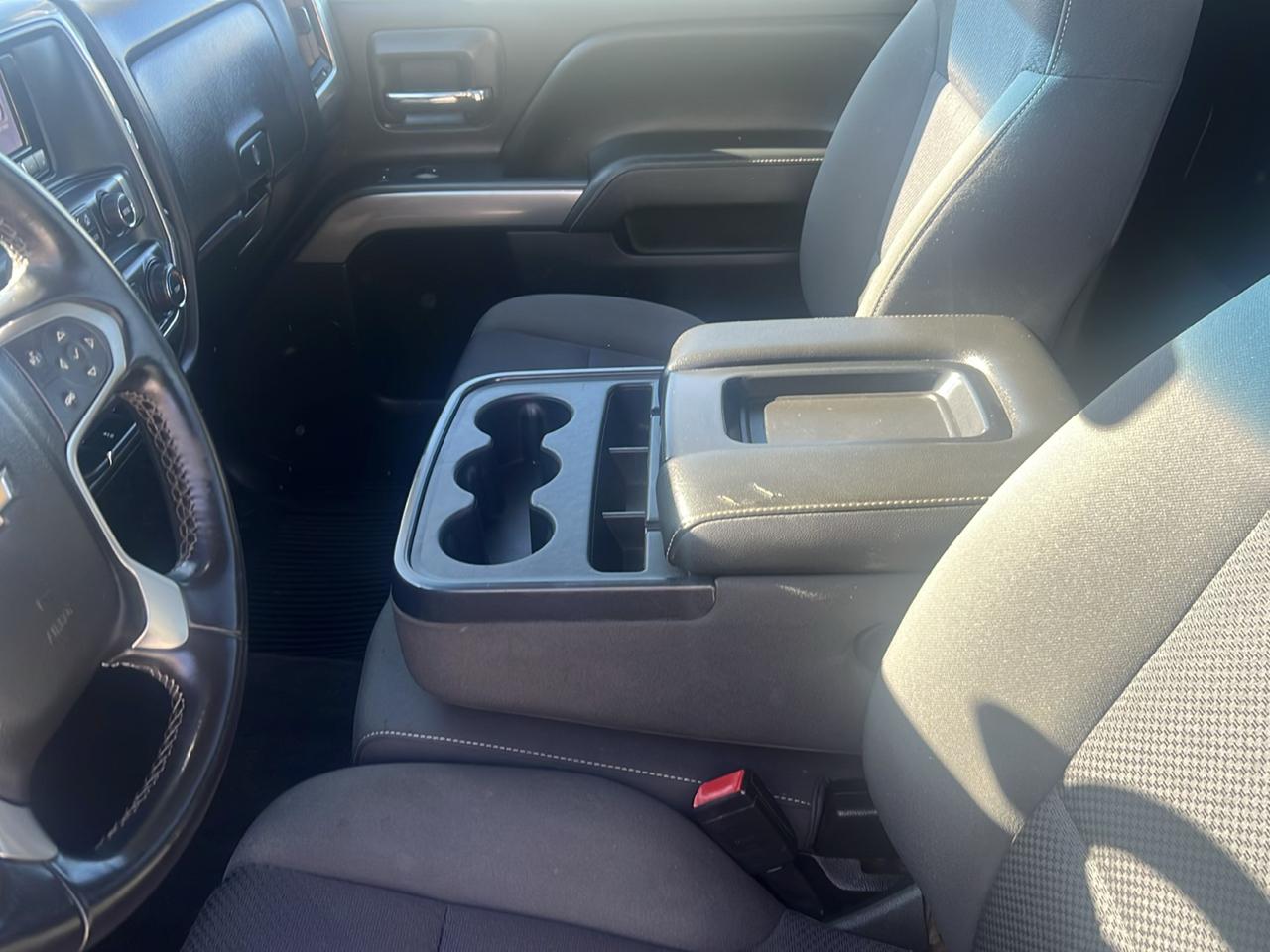 Chevrolet Silverado photo 20