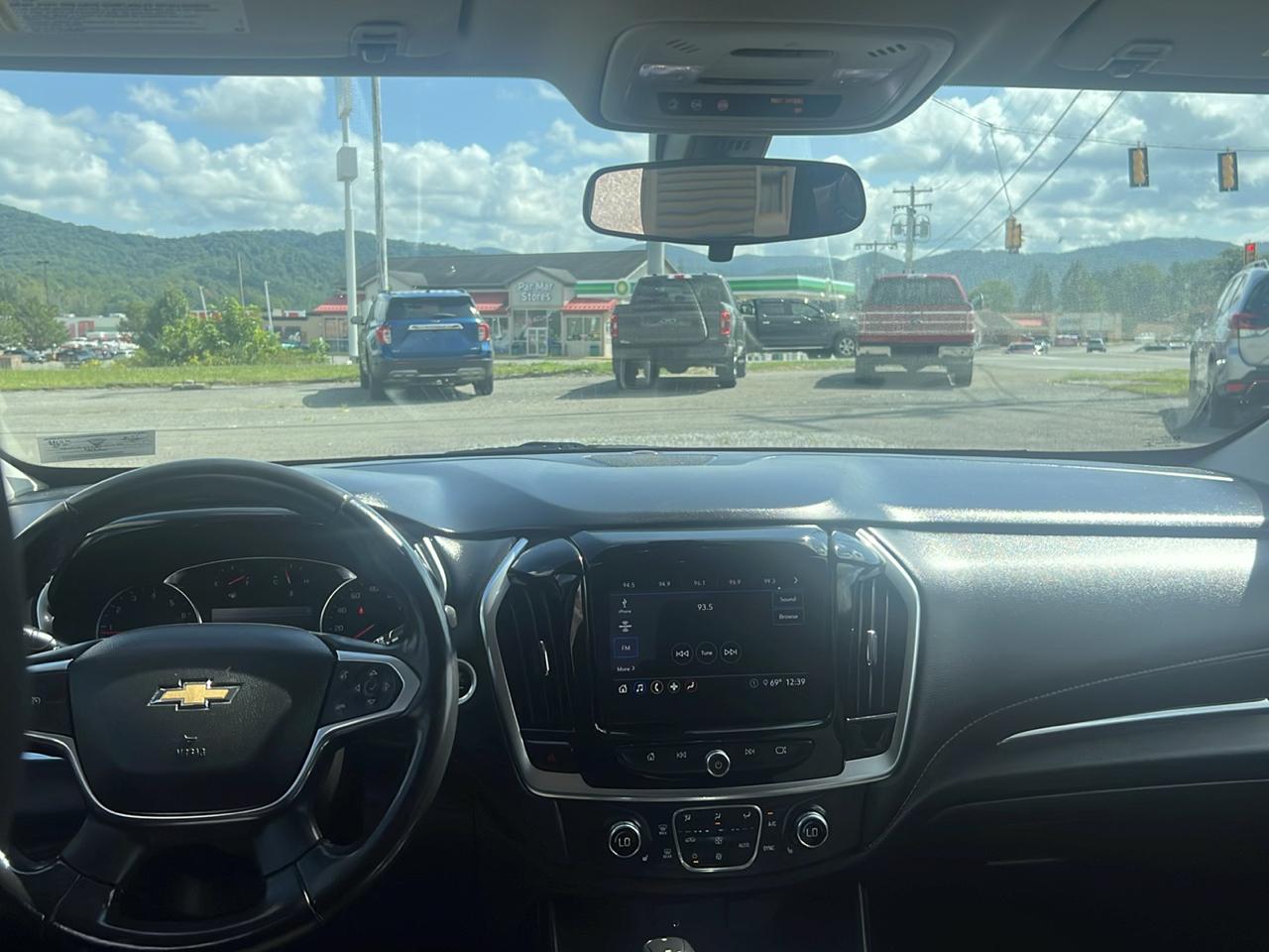 Chevrolet Traverse photo 23