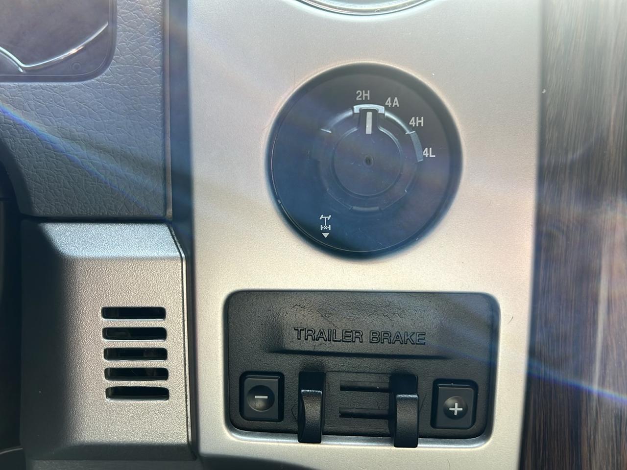 Ford F-150 4WD SuperCrew 145" King Ranch 2013