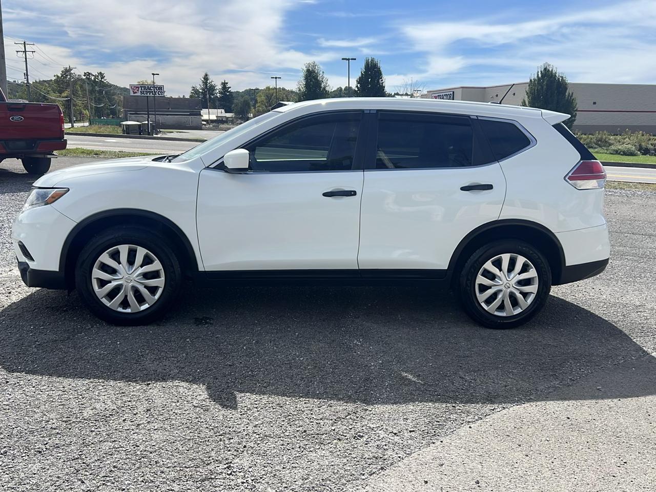 Nissan Rogue AWD 4dr SV 2016