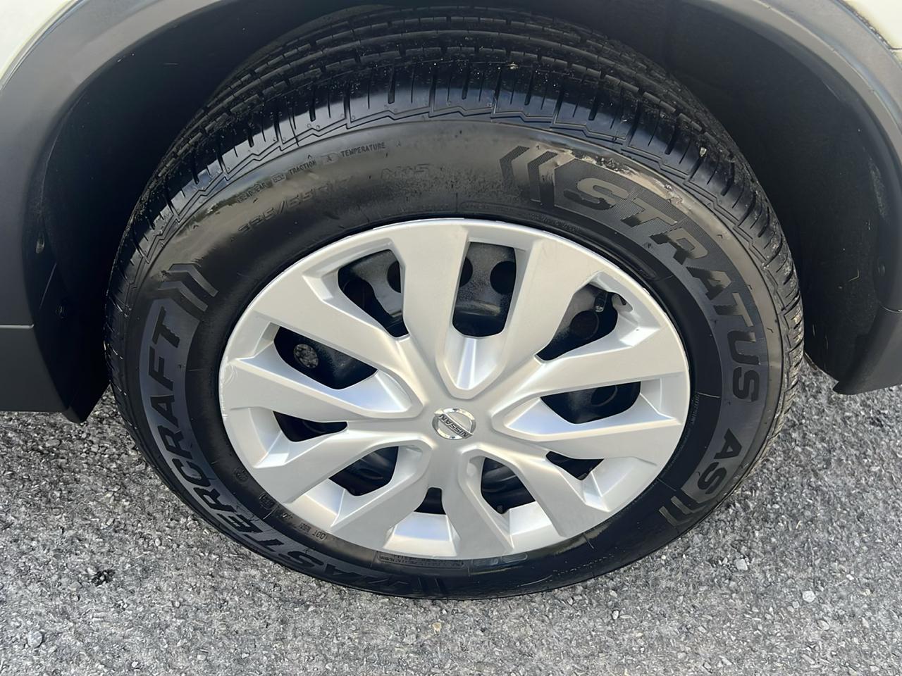 Nissan Rogue AWD 4dr SV 2016