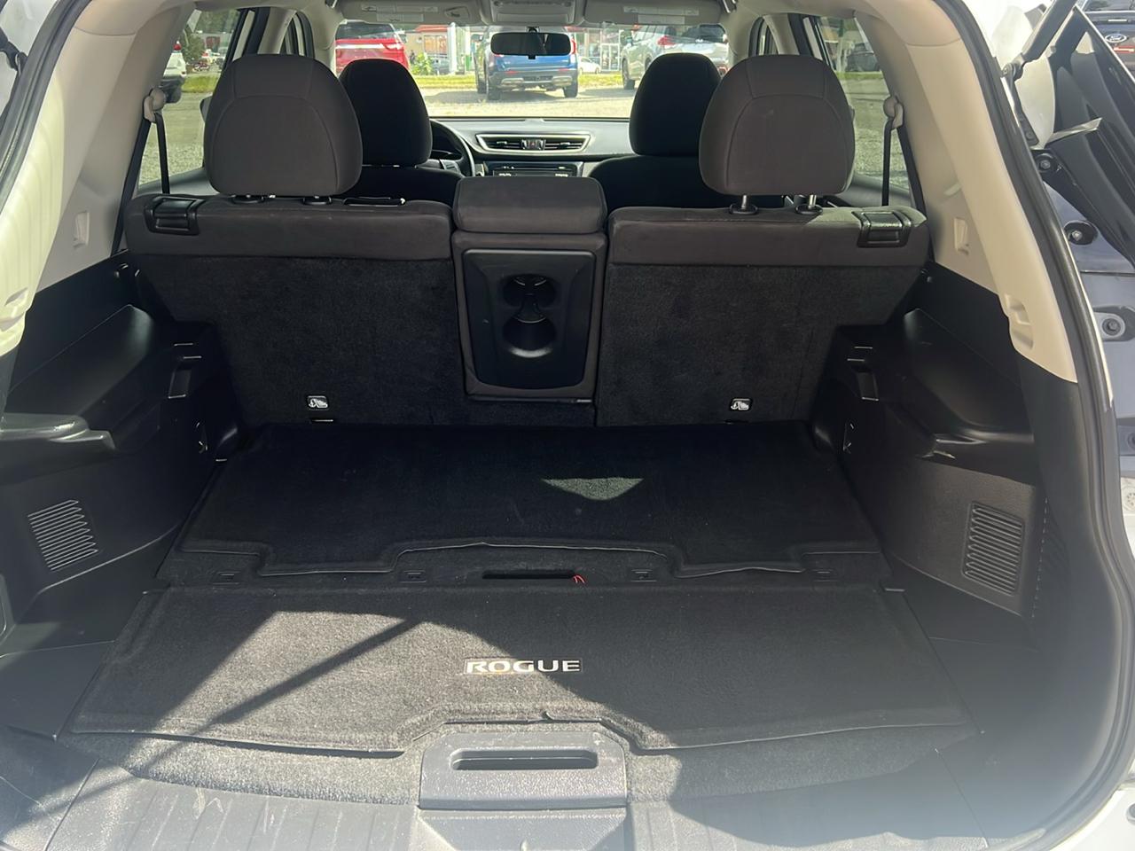 Nissan Rogue AWD 4dr SV 2016