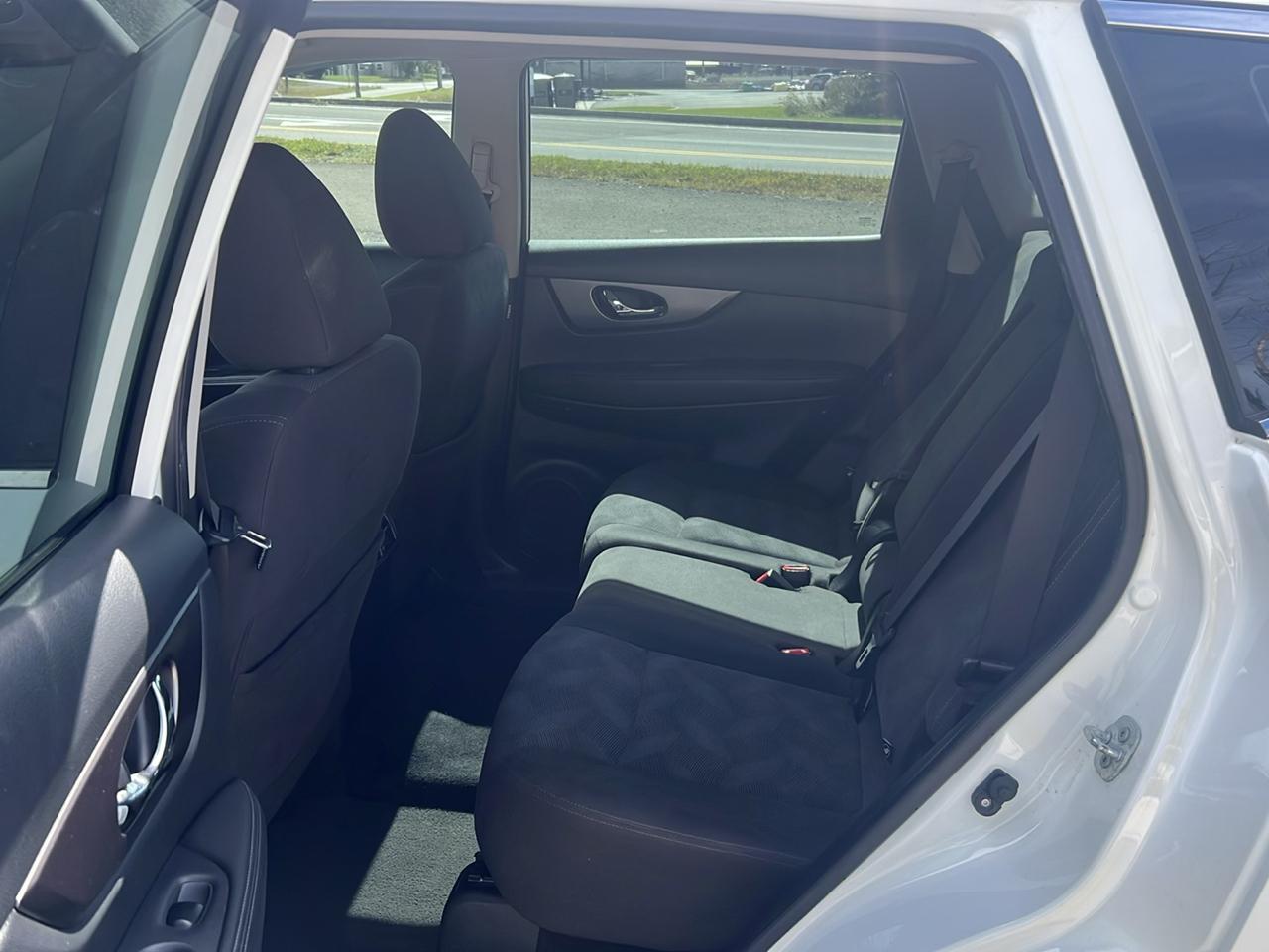 Nissan Rogue AWD 4dr SV 2016