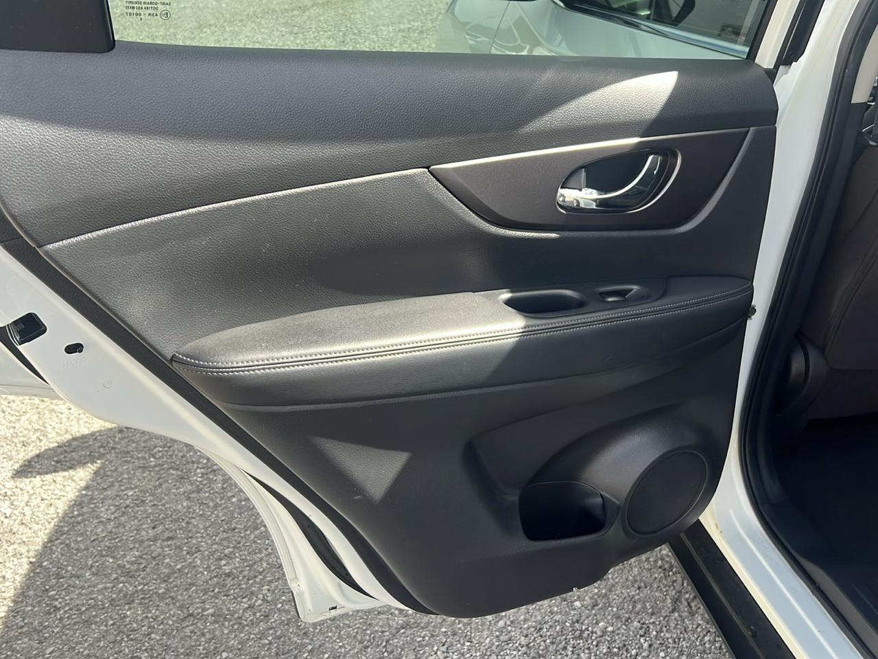 Nissan Rogue AWD 4dr SV 2016