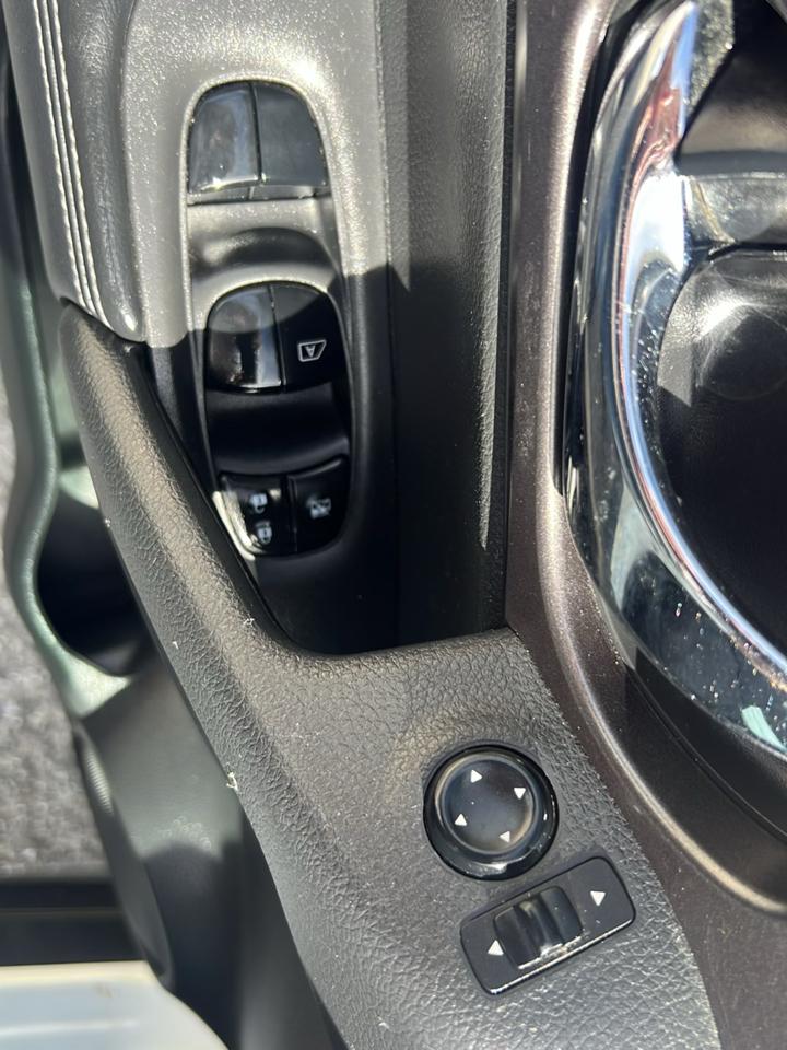 Nissan Rogue AWD 4dr SV 2016