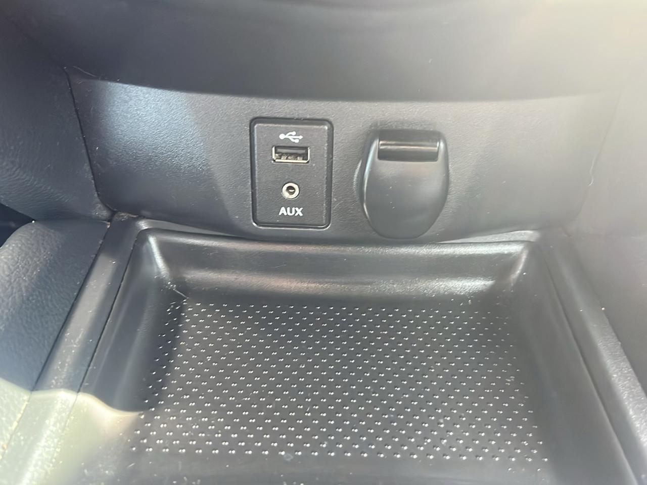 Nissan Rogue AWD 4dr SV 2016