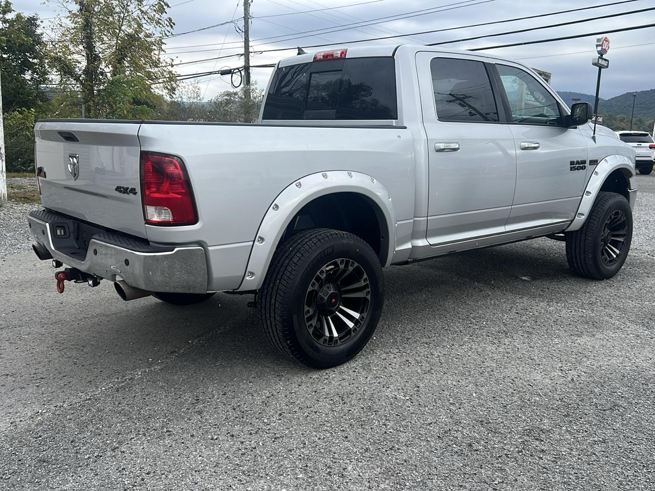 RAM 1500 4WD Crew Cab 140.5" Big Horn 2013