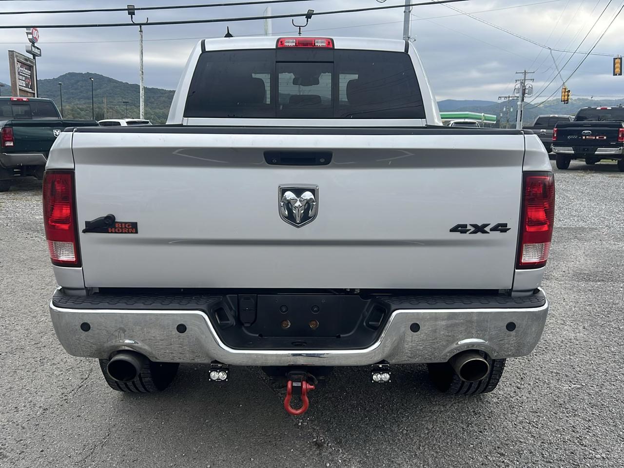 RAM 1500 4WD Crew Cab 140.5" Big Horn 2013