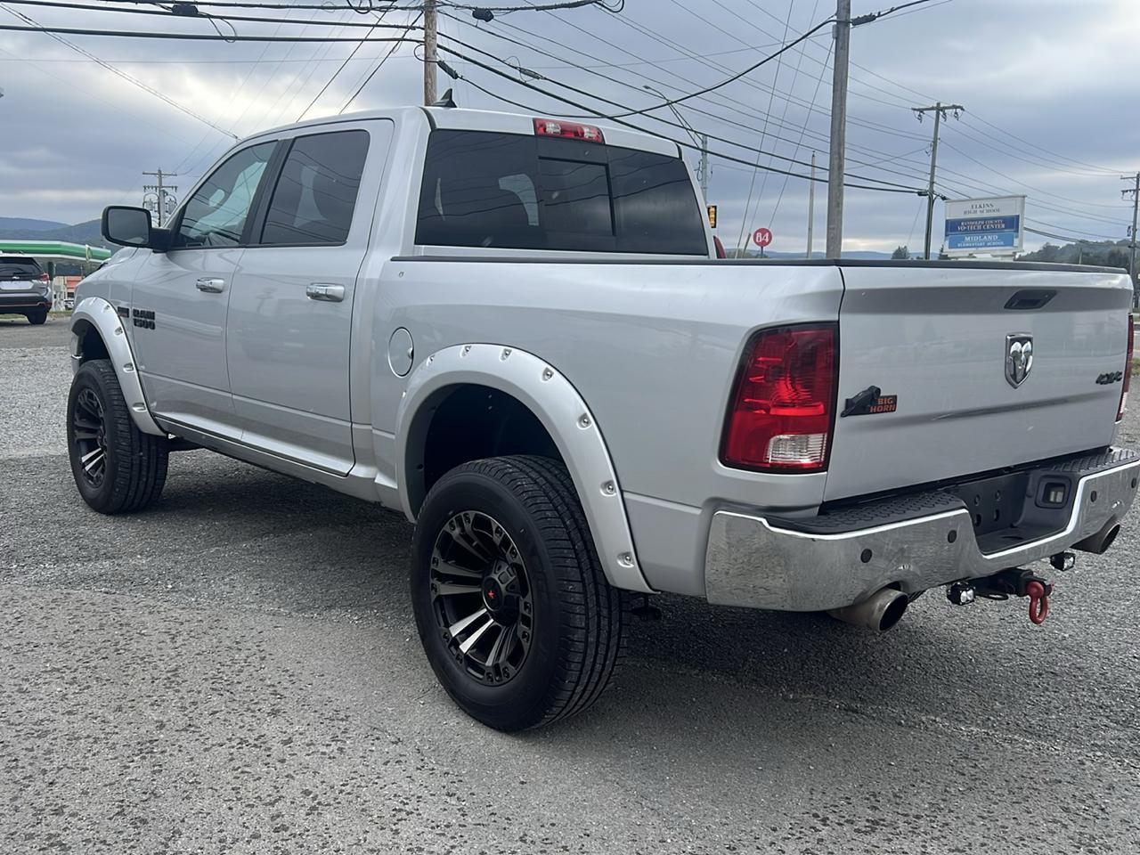 RAM 1500 4WD Crew Cab 140.5" Big Horn 2013
