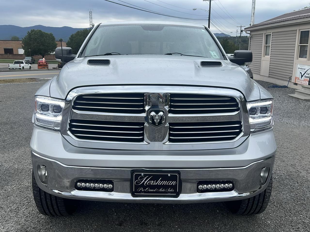 RAM 1500 4WD Crew Cab 140.5" Big Horn 2013