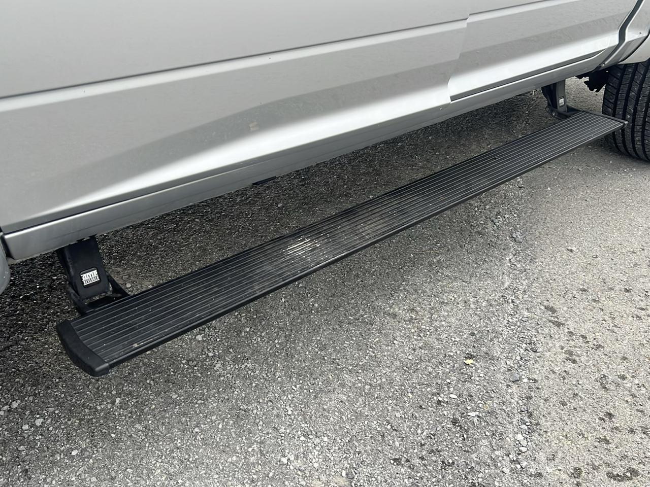 RAM 1500 4WD Crew Cab 140.5" Big Horn 2013