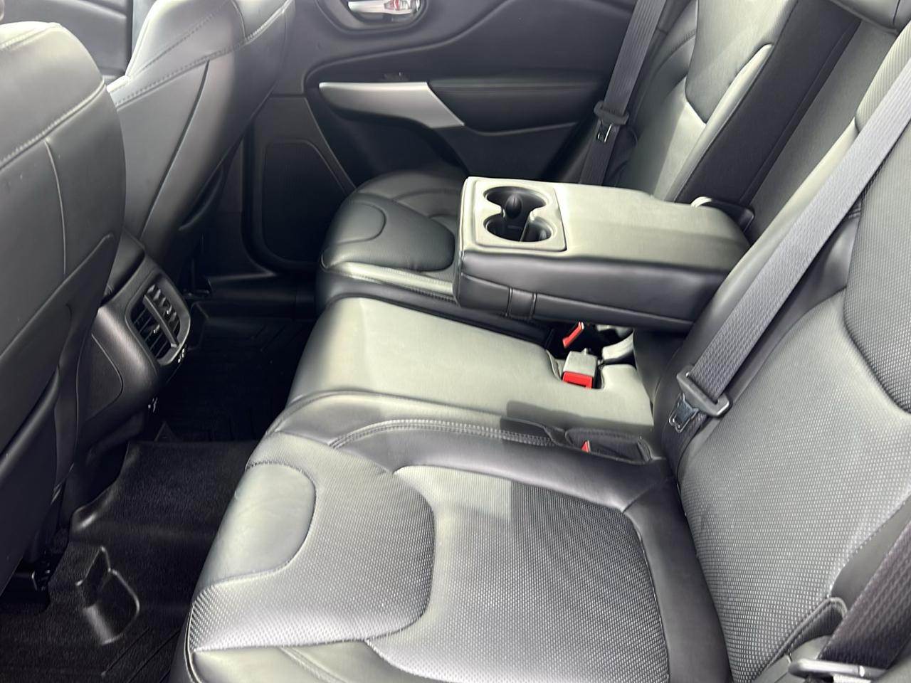 Jeep Cherokee 4WD 4dr Overland 2016