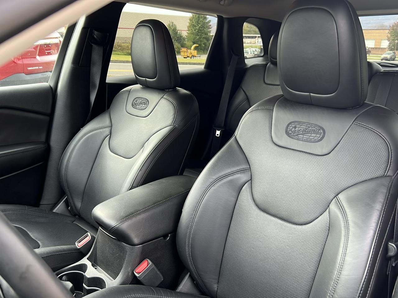 Jeep Cherokee 4WD 4dr Overland 2016