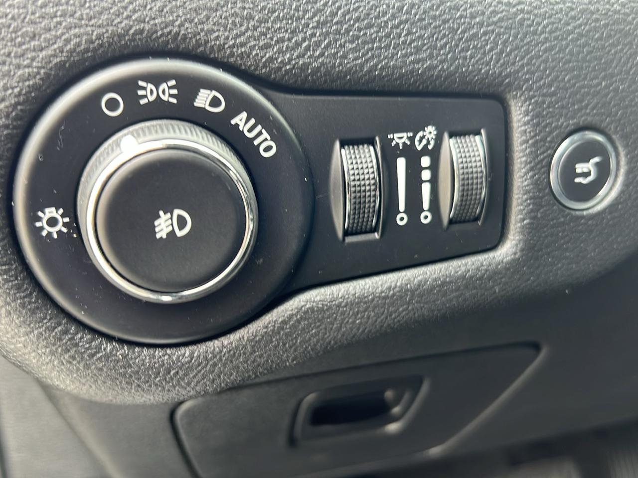 Jeep Cherokee 4WD 4dr Overland 2016