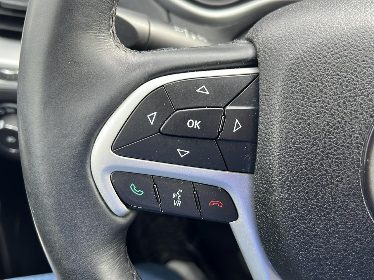 Jeep Cherokee 4WD 4dr Overland 2016