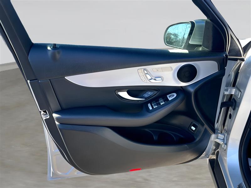 Mercedes-Benz GLC-Class GLC300 2019 Mercedes-Benz GLC-Class GLC300 2019