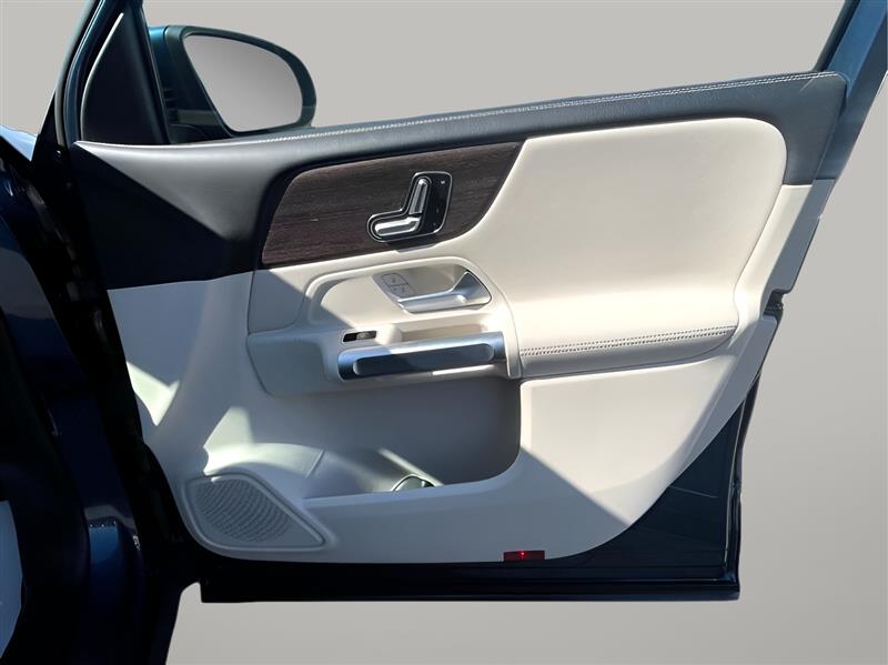 Mercedes-Benz GLB-Class GLB 250 2021 Mercedes-Benz GLB-Class GLB 250 2021