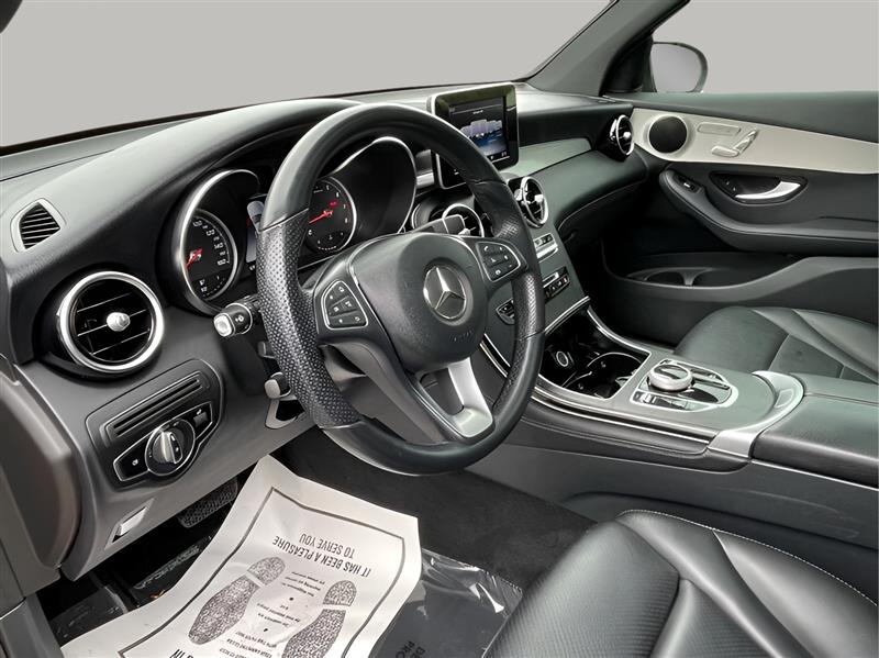 Mercedes-Benz GLC-Class GLC300 2019 Mercedes-Benz GLC-Class GLC300 2019