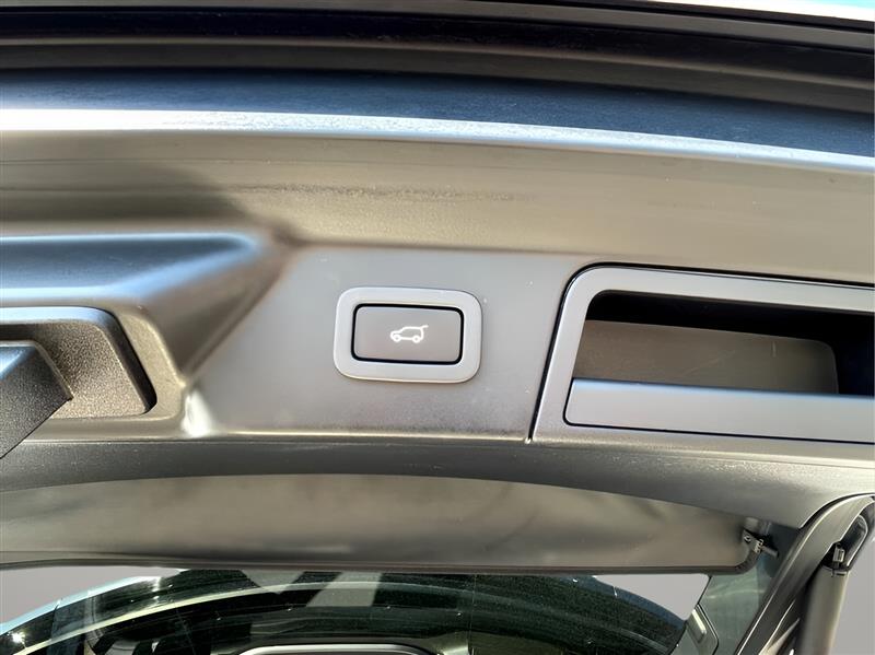 Land Rover Range Rover Velar R-Dynamic SE 2019 Land Rover Range Rover Velar R-Dynamic SE 2019