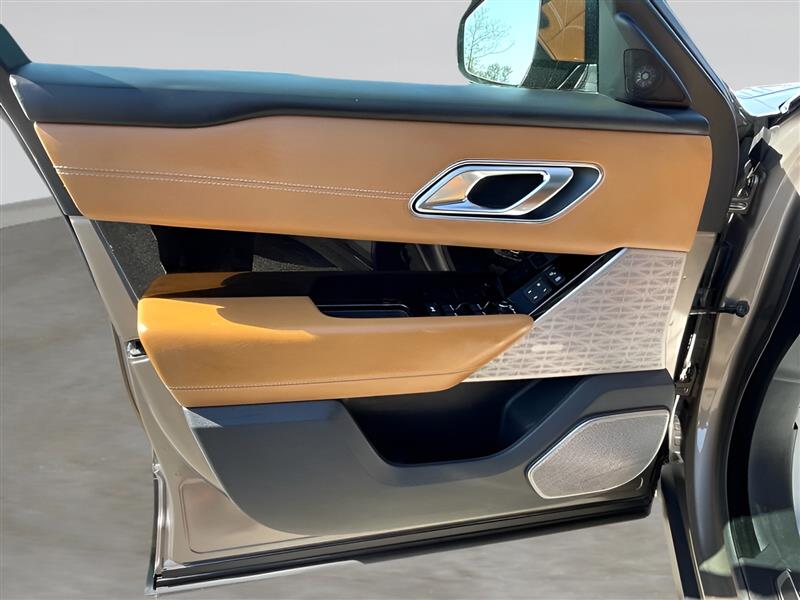 Land Rover Range Rover Velar R-Dynamic SE 2019 Land Rover Range Rover Velar R-Dynamic SE 2019