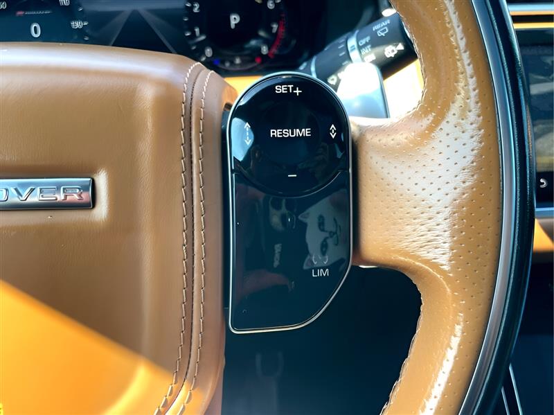 Land Rover Range Rover Velar R-Dynamic SE 2019 Land Rover Range Rover Velar R-Dynamic SE 2019