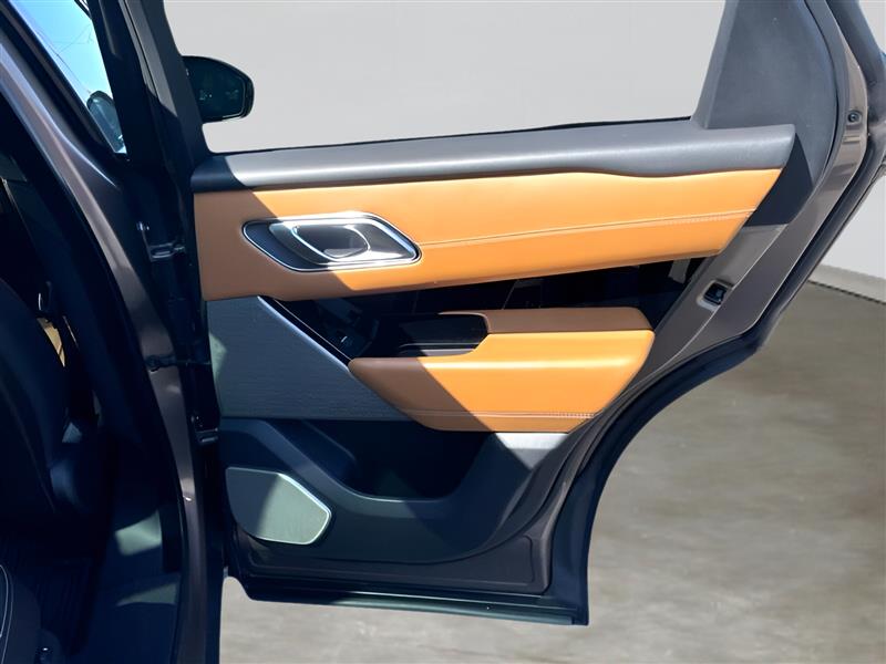 Land Rover Range Rover Velar R-Dynamic SE 2019 Land Rover Range Rover Velar R-Dynamic SE 2019