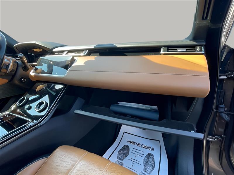 Land Rover Range Rover Velar R-Dynamic SE 2019 Land Rover Range Rover Velar R-Dynamic SE 2019