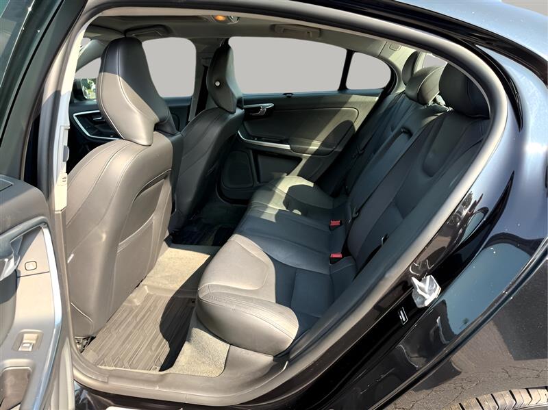 Volvo S60 T5 Inscription Platinum 2018 Volvo S60 T5 Inscription Platinum 2018