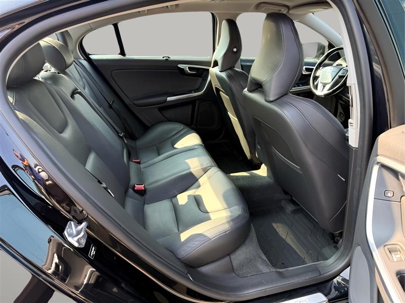 Volvo S60 T5 Inscription Platinum 2018 Volvo S60 T5 Inscription Platinum 2018