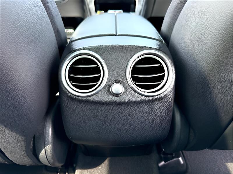 Mercedes-Benz GLC-Class GLC300 2019 Mercedes-Benz GLC-Class GLC300 2019