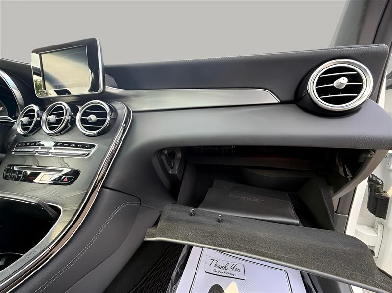 Mercedes-Benz GLC-Class GLC300 2019 Mercedes-Benz GLC-Class GLC300 2019