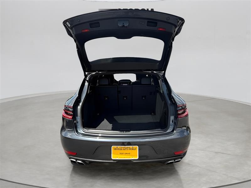 Porsche Macan Turbo 2017 Porsche Macan Turbo 2017